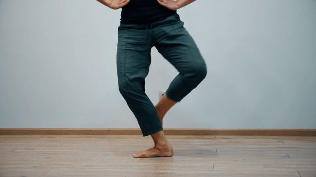 "Веревочка" Основные движения русского народного танца смотреть онлайн