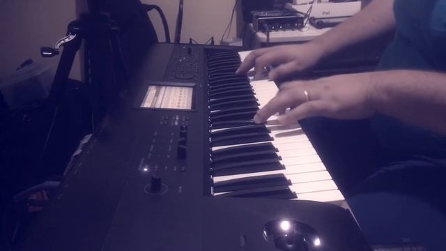 Drums and Bass - Korg Krome keys смотреть онлайн