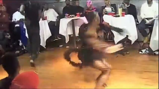 Ken Allure vs Spinderella Chanel смотреть онлайн