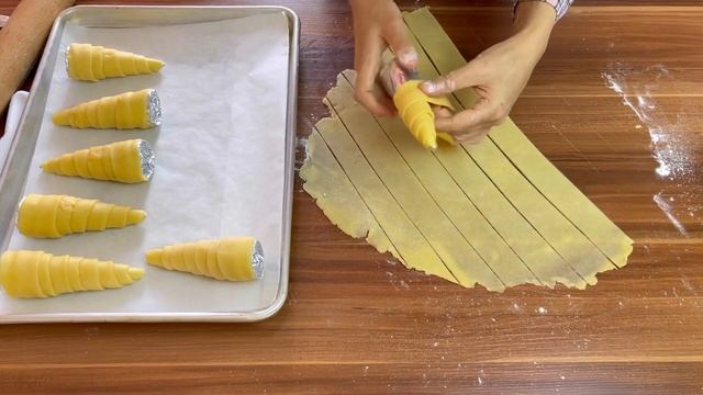 Слоеные трубочки с кремом қатпарлы трубочки и как cделать конус своими руками смотреть онлайн