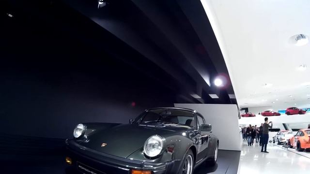 Driving to Porsche Museum with Porsche - Vlog#5 (Porsche Sound!)- 포르쉐 박물관투어 смотреть онлайн