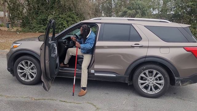 Granddaddy Takes Enterpr!se Rental Car to do Burnout (Ford Explorer) смотреть онлайн