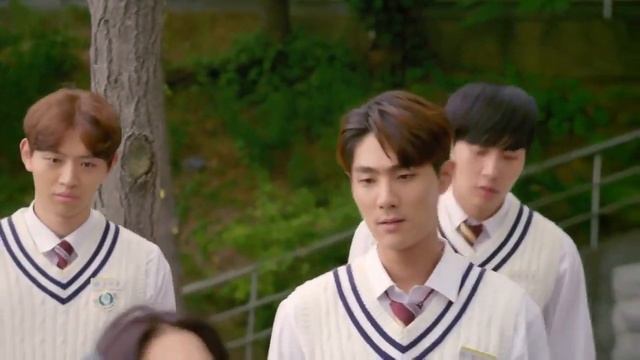 Толстушка поставила на место обидчиков(дорама Чудо) смотреть онлайн