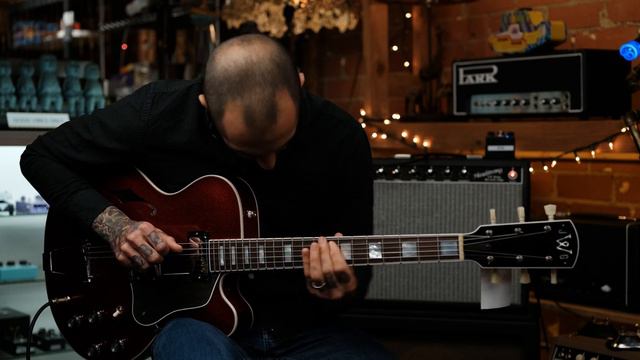 Josh Williams "Montgomery" Semi-Hollowbody Electric Guitar & Headstrong Lil' King Reverb Amp смотреть онлайн