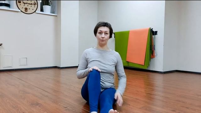 #красиваяталия #упражнениядома Комплекс для формирования тонкой талии и красивых бёдер. смотреть онлайн