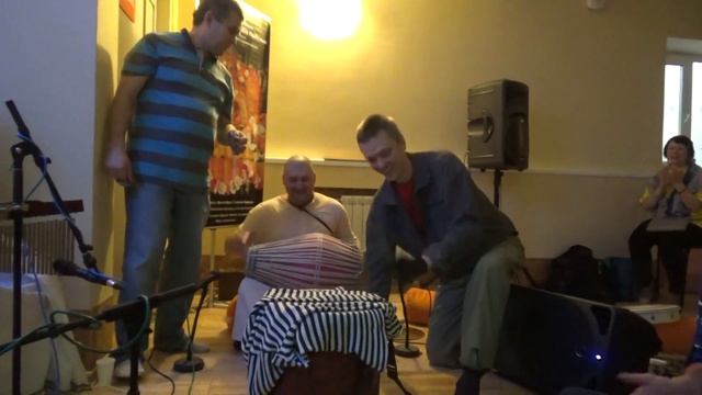 Весёлый регги-киртан на киртан-меле в Екатеринбурге, без голоса у киртании, Гаджа Ханта дас смотреть онлайн