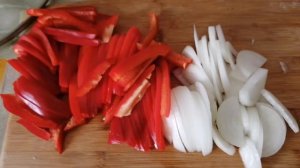 Свинина с овощами и соевым соусом