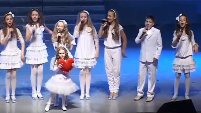 шоу-театр песни КАПРИЗ. БАРНАУЛ.гр.ЗАЖИГАЙ.ангелы. смотреть онлайн