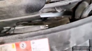 AUDI A6  порвался тросик капота.