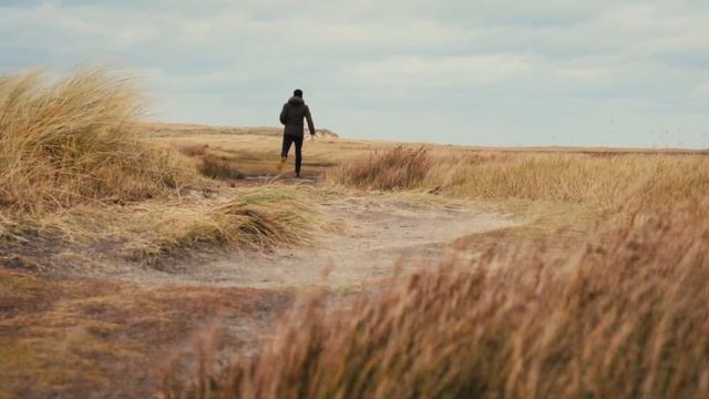 AFLEVERING 1/9 - TUSSEN DE LIEFDE EN DE LEEGTE - De prins die er een zooitje van maakt смотреть онлайн