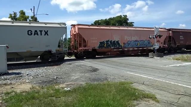 NS G69-07 at Valdosta Georgia at the M.P 151.7 with NS SD60E 6924 смотреть онлайн