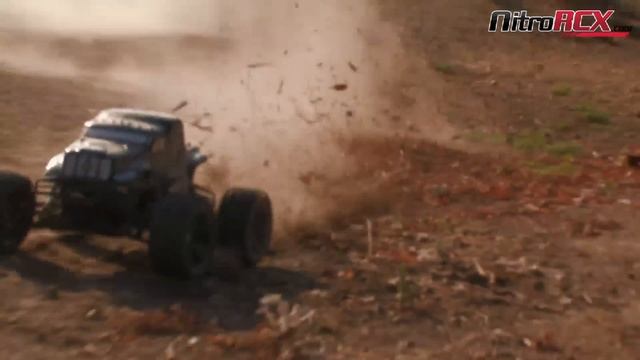 Mad Beast 1/8th Monster Truck Hobbywing Upgrade in Action!! смотреть онлайн