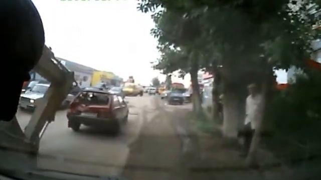 в скопине рязанской обл. экскаватор догнал таврию! смотреть онлайн