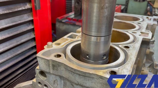 Вертикально-расточной станок с функцией фрезеровки плоскости BM200 смотреть онлайн