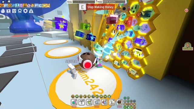 КАК УВЕЛИЧИТЬ МЁД С ШАРИКА В СИМУЛЯТОРЕ ПЧЕЛОВОДА BEESMAS BALLON BLEESING BEE SWARM SIMULATOR BSS смотреть онлайн