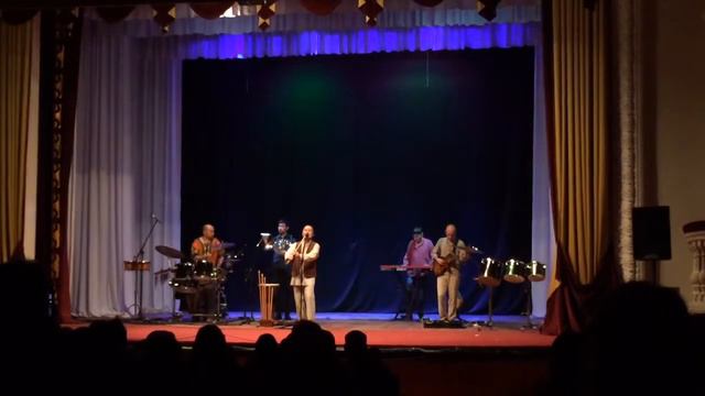 Роберт Юлдашев и гр. "Курайсы" в Ишимбае 28.09.2015 смотреть онлайн