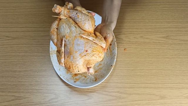 Yılbaşı Tavuğu ve İç pilav Tarifi | Fırında soslu bütün tavuk nasıl yapılır | İç Pilav Tarifi смотреть онлайн