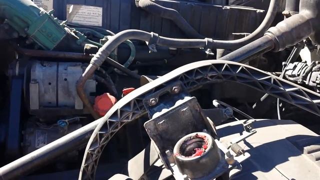 D12 780 volvo 2006 idling nosie смотреть онлайн