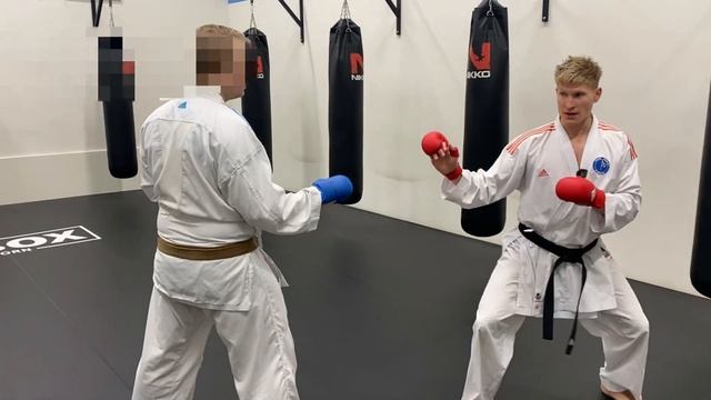 Karate kumite technic that always scores! смотреть онлайн