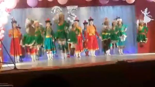 Наш юбилей ансабля ая гагна танец веревочка смотреть онлайн