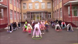 Совместная зарядка педагогов и детей с обручами6 "Будьте здоровы"