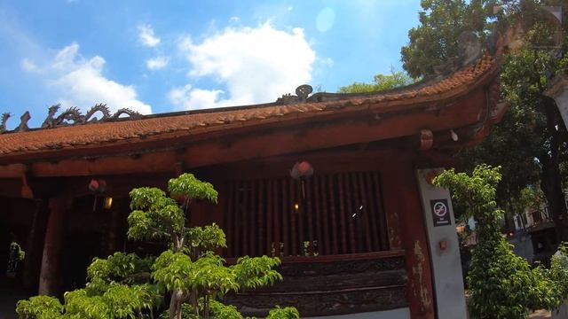 Une petite vue sur le Temple de la Littérature. смотреть онлайн