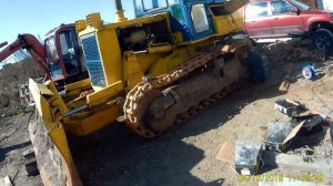Замена цепей гусениц на бульдозере Komatsu