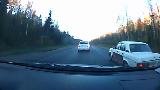 Оно даже едет.avi