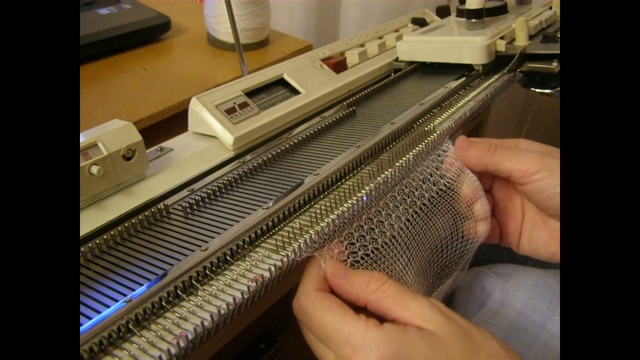 Какой пряжей вяжет Иналса смотреть онлайн