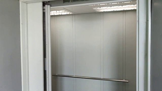 (Переснято) Лифты МЛМ (2017), г/п 630 и 400 кг, V=1 м/с (1-й Южный массив, г. Запорожье) смотреть онлайн