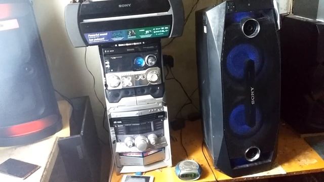 Sony XP500 vs X1BT (plus Philips C780) смотреть онлайн