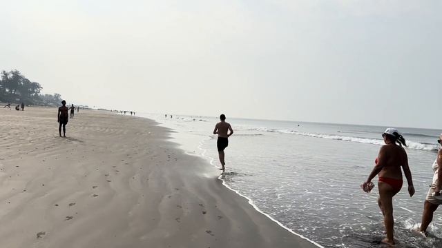 Беженец??Гоа. Знакомства или работа? Делать татуировку? Обзор моря. В чем кайф Гоа? Что со спиной? смотреть онлайн