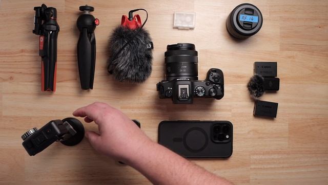 Canon R8 Vlogging Setup смотреть онлайн