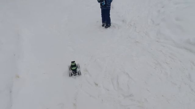 Обзор радиоуправляемой машинки Mobicaro РУ в масштабе 1к16 Амфибия Зеленая 7133522 смотреть онлайн