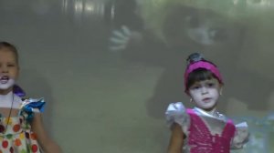 Песня про бабушку на утреннике 8 Марта 2017 в средней группе Муз  рук  Максюта Г  В