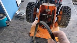 Снегоуборщик, замена ремня, привод шнэка.Чть1я