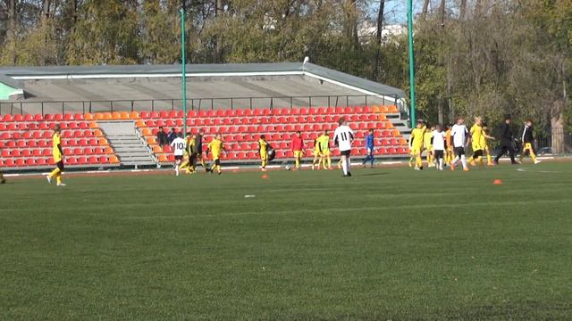 04.10.2015 "Молния-2" - "Школа Мяча" команды 2003 г.р. (2 тайм) смотреть онлайн
