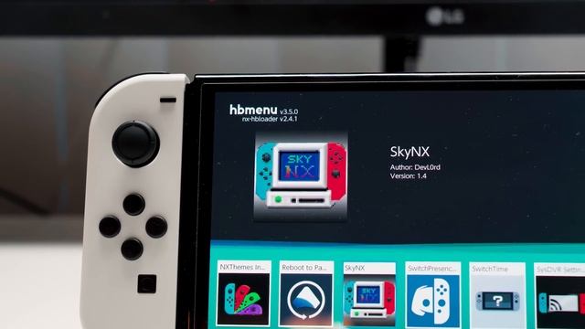 THIS is what a Jailbroken OLED Switch Looks Like смотреть онлайн