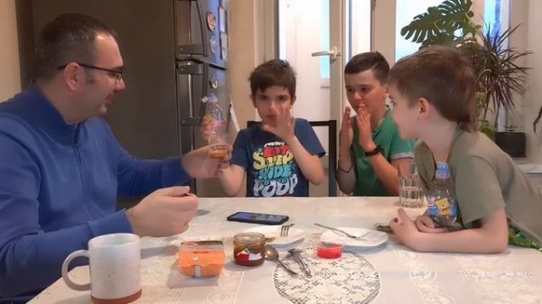 Челлендж: Пробуем острую еду