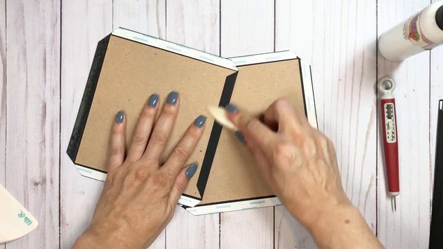 Accordion Style Mini Album/folio-collab W/ @KarolinasKrafts #scrappychristmaskrafts | Authentique