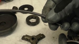 Муфта сцепления китайской бензопилы- как заменить пружину