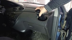 Как снять дефлектор воздуховода Ford Focus 1