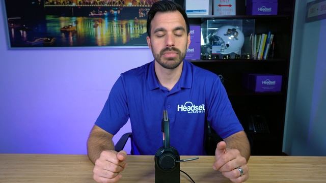 Plantronics Voyager Focus UC In Depth Review With Mic Test! смотреть онлайн