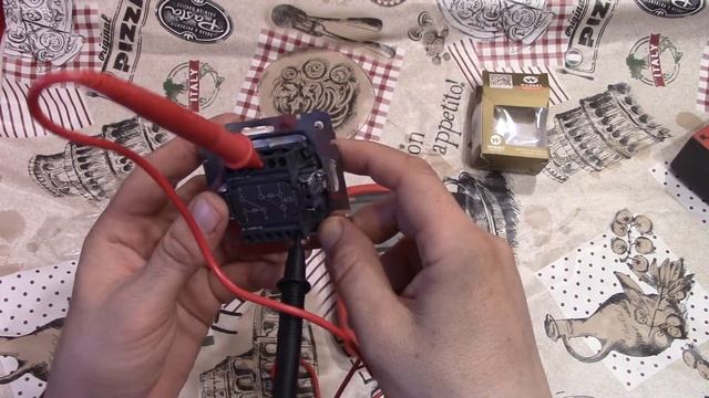 Как подключить двухклавишный выключатель Werkel . смотреть онлайн