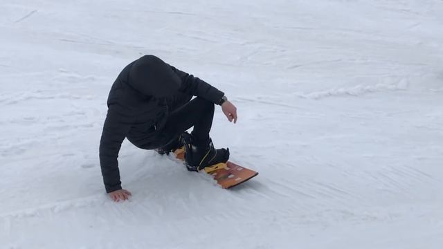 Показали профикам СНОУБОРДИСТАМ как нужно правильно кататься ))) смотреть онлайн