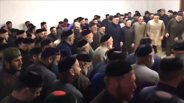 Мощный Зикр у Яндиевых🔥😍 смотреть онлайн