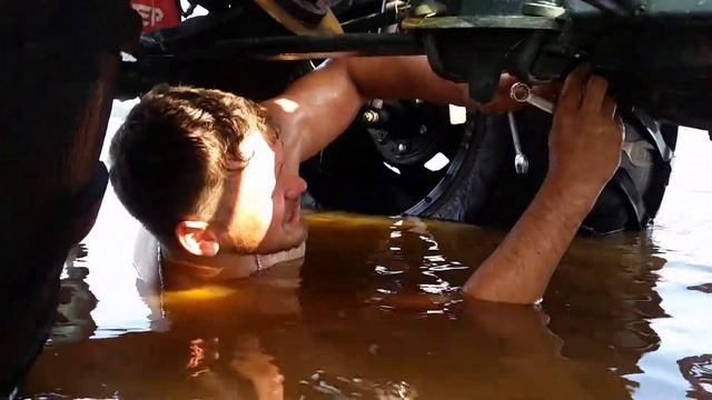 Вездеход Соромовский Ягдовозище на Ураган 1400х600, Съём кардана водолазом смотреть онлайн