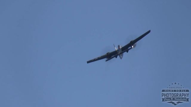 The best sounding Warbird - Grumman F7F Tigercat смотреть онлайн