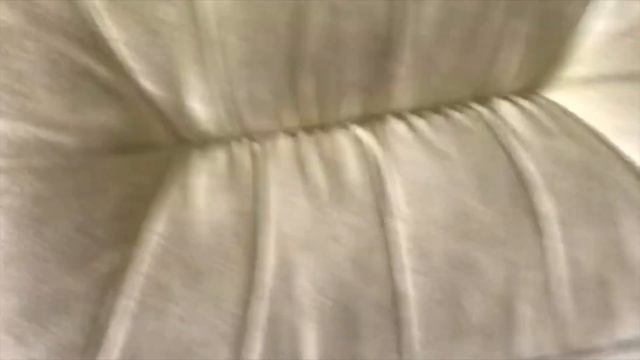 Чем почистить диван от пятен? Легко и просто... смотреть онлайн