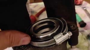 Форд Фьюжн ,ремонт суппорта замена поршня и пыльника своими руками.